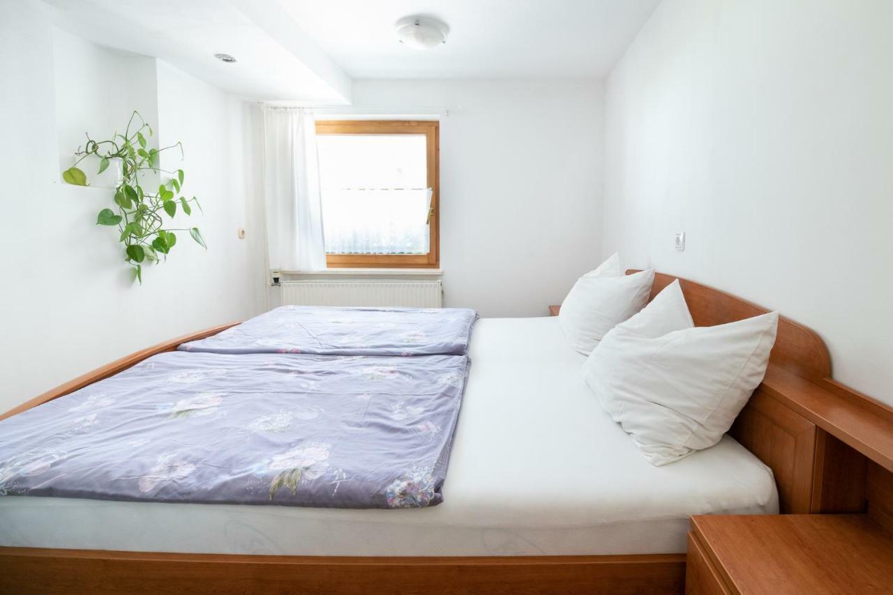 Mateja House - Apartments In Zirovnica Rodine Kültér fotó